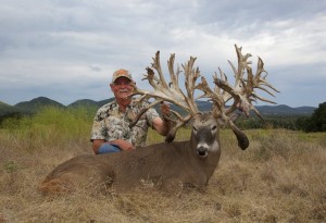 texas 500 inch high fence buck